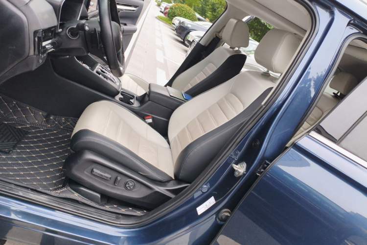 Used Honda CR-V New Energy 2023 2.0L ePHEV Luxury Edition Left Front Seat