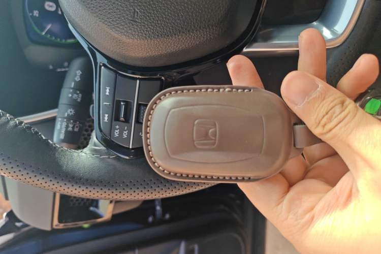 Used Honda CR-V New Energy 2023 2.0L ePHEV Luxury Edition Vehicle Key