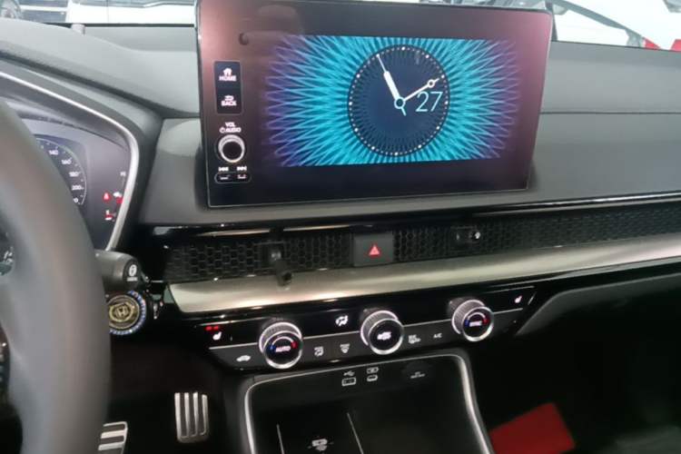 Used Honda CR-V New Energy 2023 2.0L ePHEV Luxury Edition Audio And AC Panel