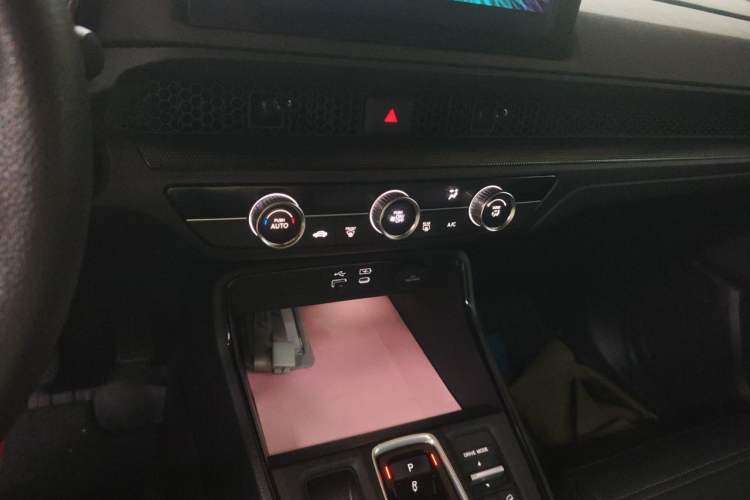 Used Honda CR-V New Energy 2023 2.0L ePHEV Flagship Edition Audio And AC Panel
