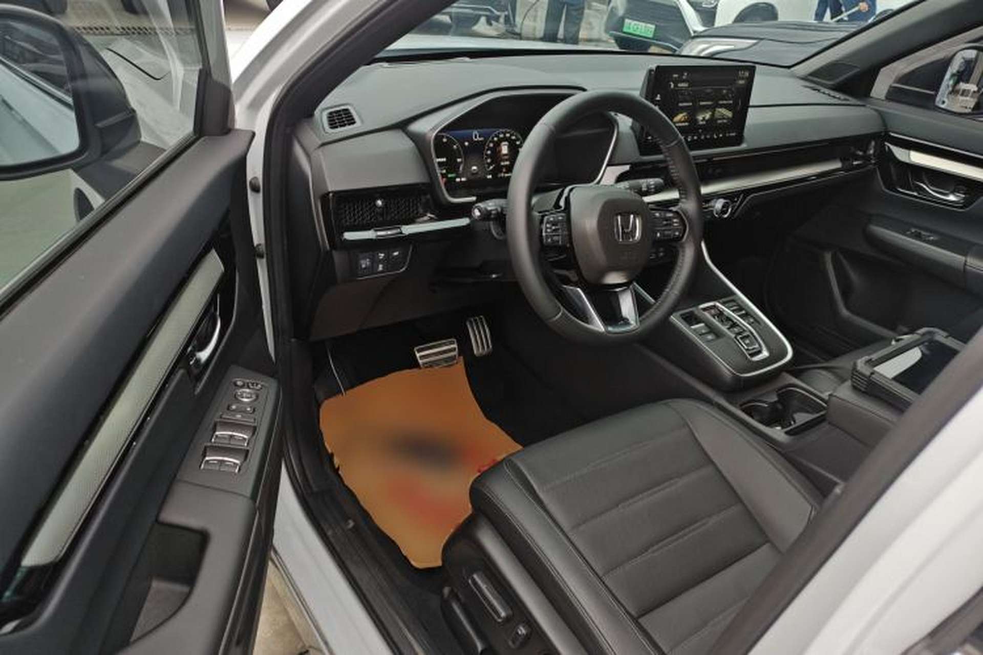 Used Honda CR-V New Energy 2023 2.0L ePHEV Luxury Edition Driver Seat