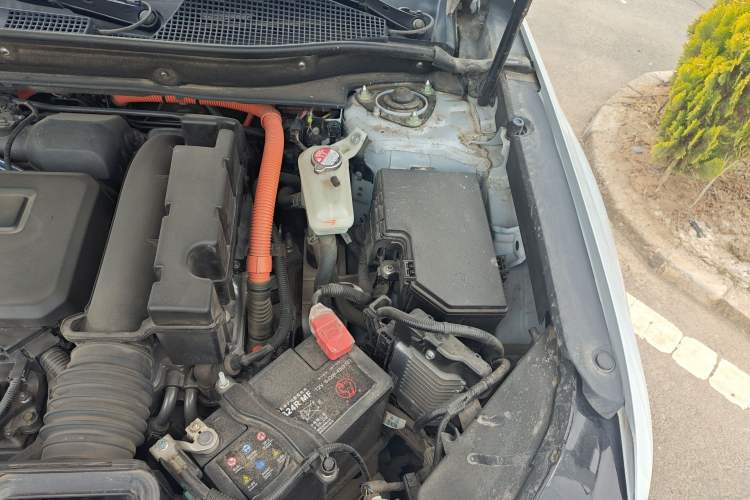Used Honda CR-V New Energy 2023 2.0L ePHEV Flagship Edition Engine Bay Left
