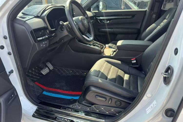 Used Honda CR-V New Energy 2023 2.0L ePHEV Luxury Edition Interior 3
