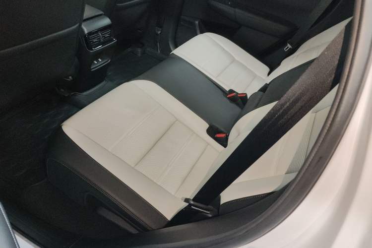 Used Honda CR-V New Energy 2023 2.0L ePHEV Flagship Edition Left Rear Seat