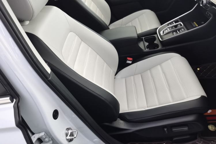 Used Honda CR-V New Energy 2023 2.0L ePHEV Flagship Edition Right Front Seat