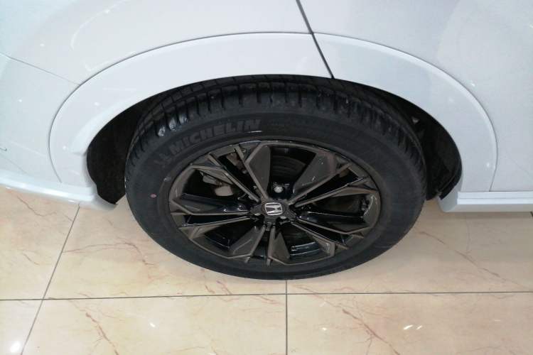 Used Honda CR-V New Energy 2023 2.0L ePHEV Flagship Edition Right Rear Wheel Hub