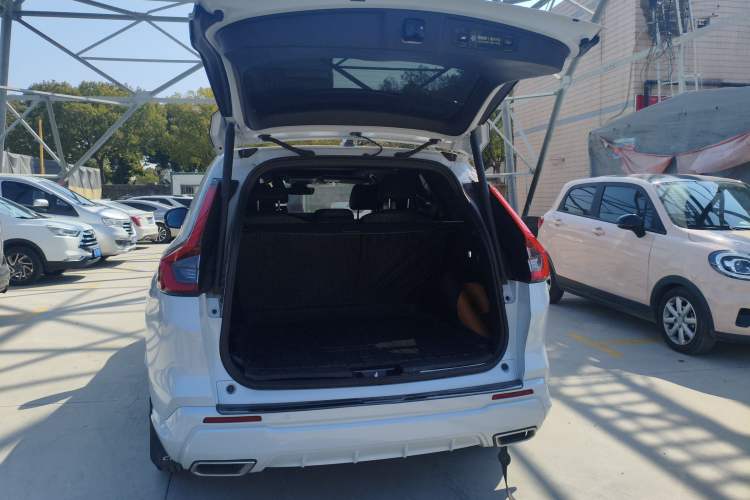 Used Honda CR-V New Energy 2023 2.0L ePHEV Luxury Edition Trunk