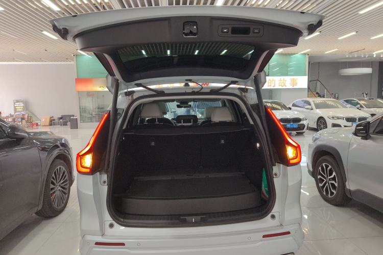Used Honda CR-V New Energy 2023 2.0L ePHEV Luxury Edition Trunk