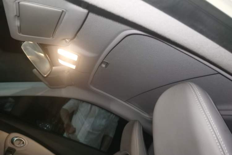 Used Honda CR-Z 2012 hybrid Headliner