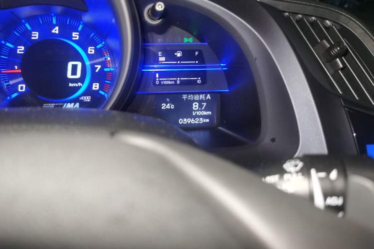 Used Honda CR-Z 2012 hybrid Odometer Close Up
