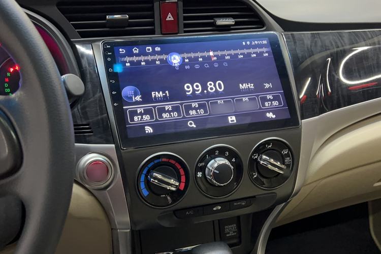 Used Honda Crider 2013 1.8L automatic luxury edition Audio And AC Panel