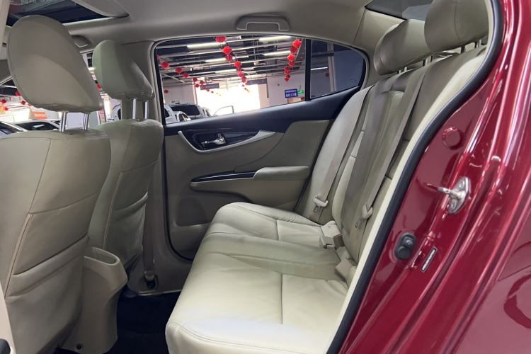 Used Honda Crider 2013 1.8L automatic luxury edition Interior 1