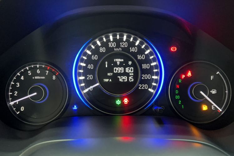 Used Honda Crider 2013 1.8L automatic luxury edition Odometer Close Up