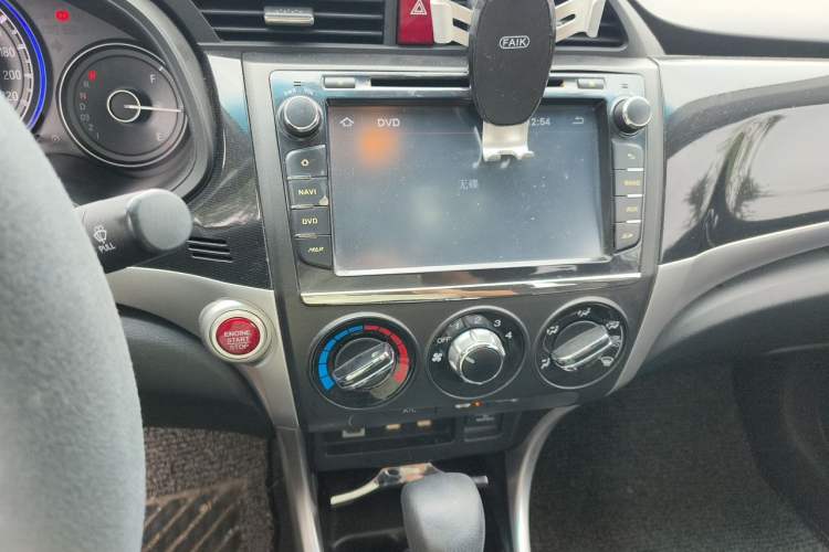 Used Honda Crider 2013 1.8L automatic luxury edition Audio And AC Panel