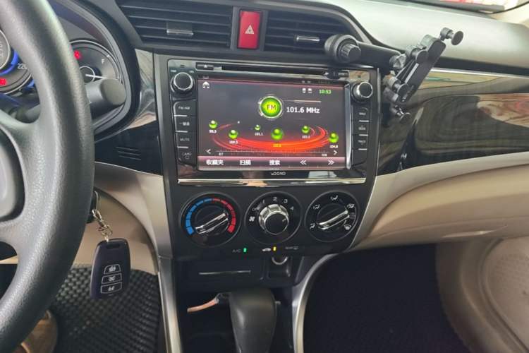 Used Honda Crider 2013 1.8L automatic comfort version Audio And AC Panel