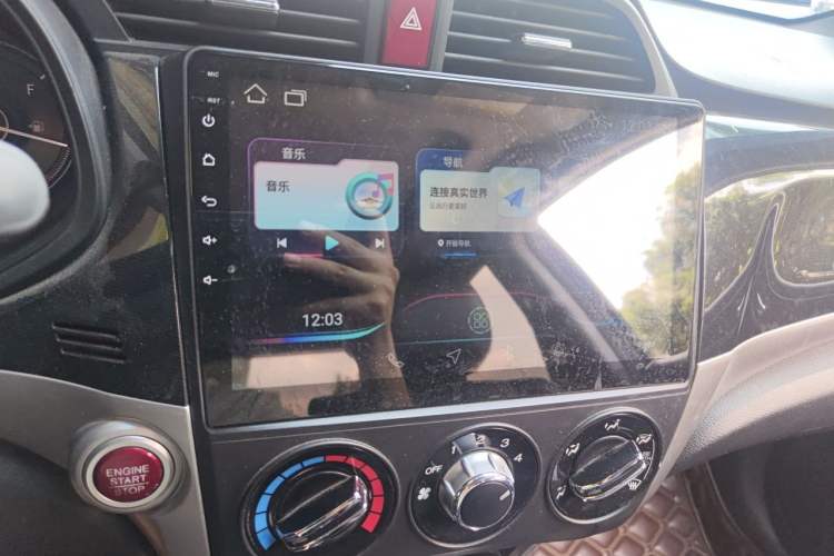 Used Honda Crider 2013 1.8L automatic luxury edition Audio And AC Panel