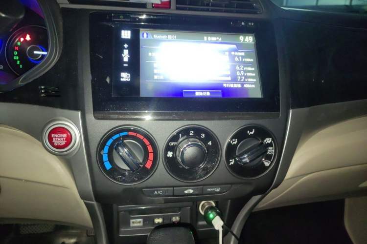 Used Honda Crider 2013 1.8L automatic luxury edition Audio And AC Panel