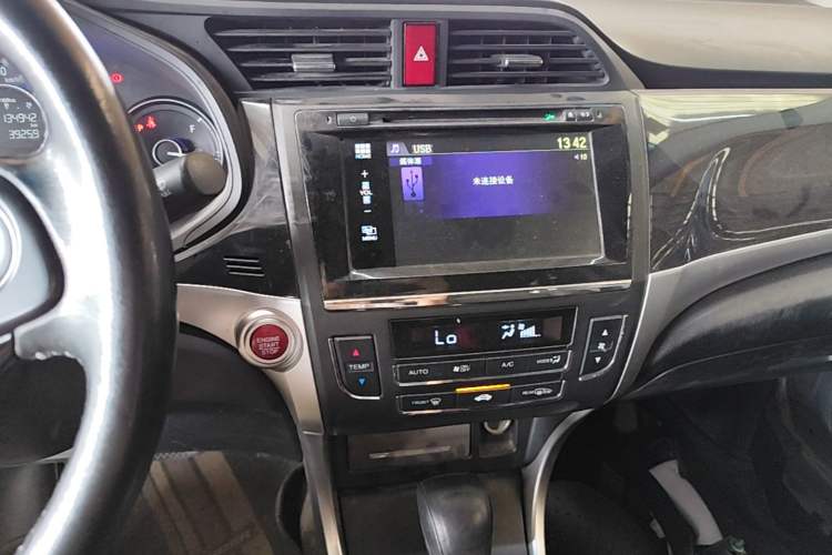 Used Honda Crider 2013 1.8L automatic flagship version Audio And AC Panel