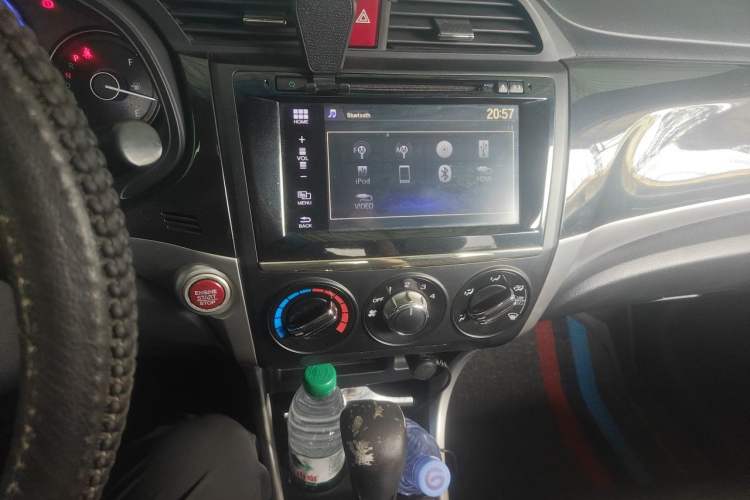 Used Honda Crider 2013 1.8L automatic luxury edition Audio And AC Panel