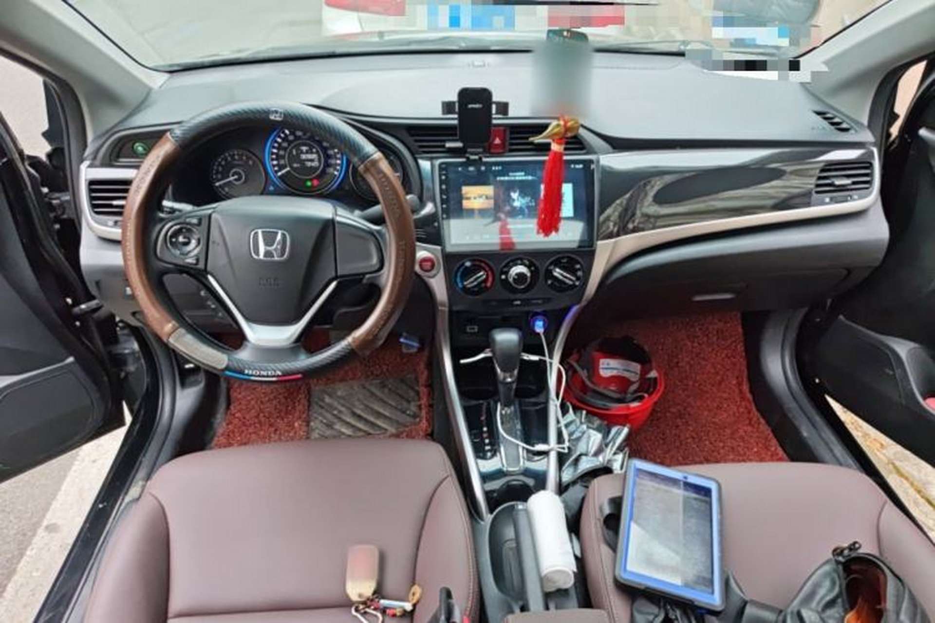 Used Honda Crider 2013 1.8L automatic luxury edition Center Console