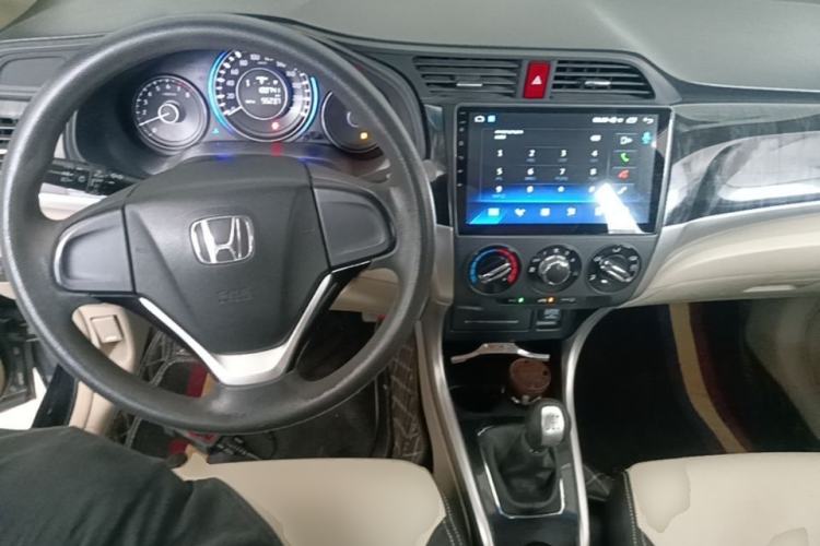 Used Honda Crider 2013 1.8L manual Comfort version Center Console