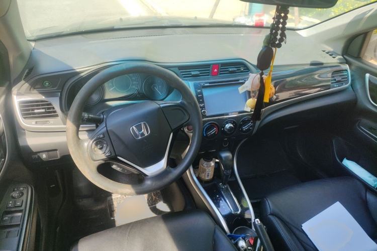 Used Honda Crider 2013 1.8L automatic luxury edition Center Console