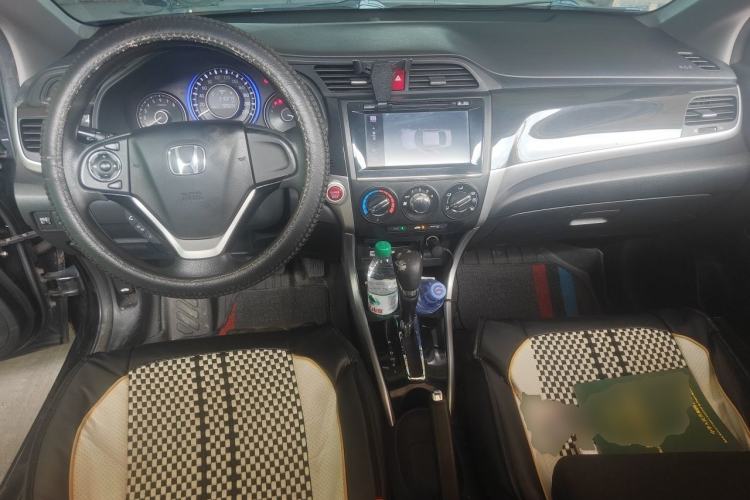 Used Honda Crider 2013 1.8L automatic luxury edition Center Console