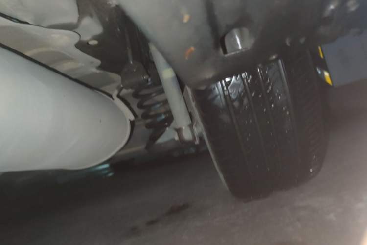Used Honda Crider 2013 1.8L automatic comfort version Chassis Front Left