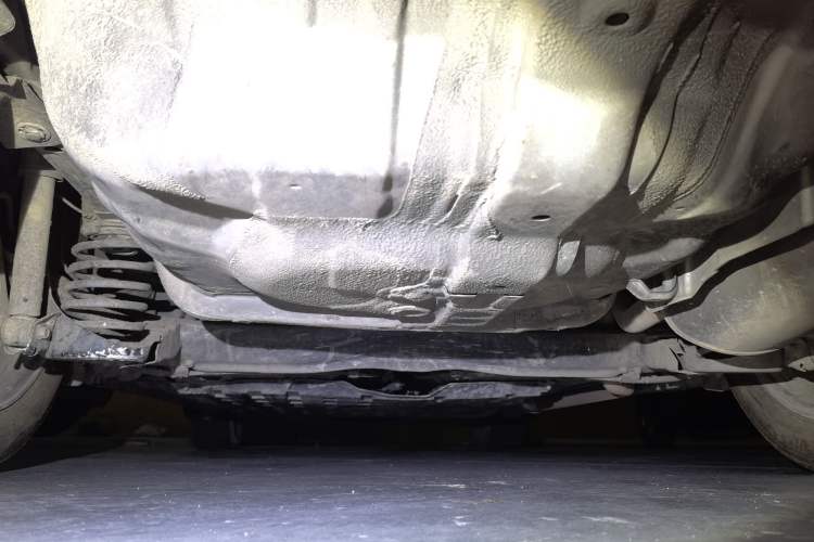 Used Honda Crider 2013 1.8L automatic luxury edition Chassis Rear