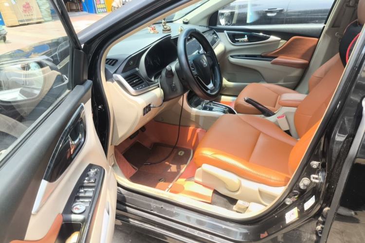 Used Honda Crider 2013 1.8L automatic luxury edition Driver Seat
