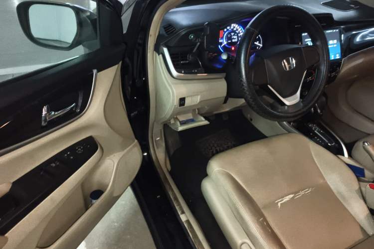 Used Honda Crider 2013 1.8L automatic comfort version Driver Seat