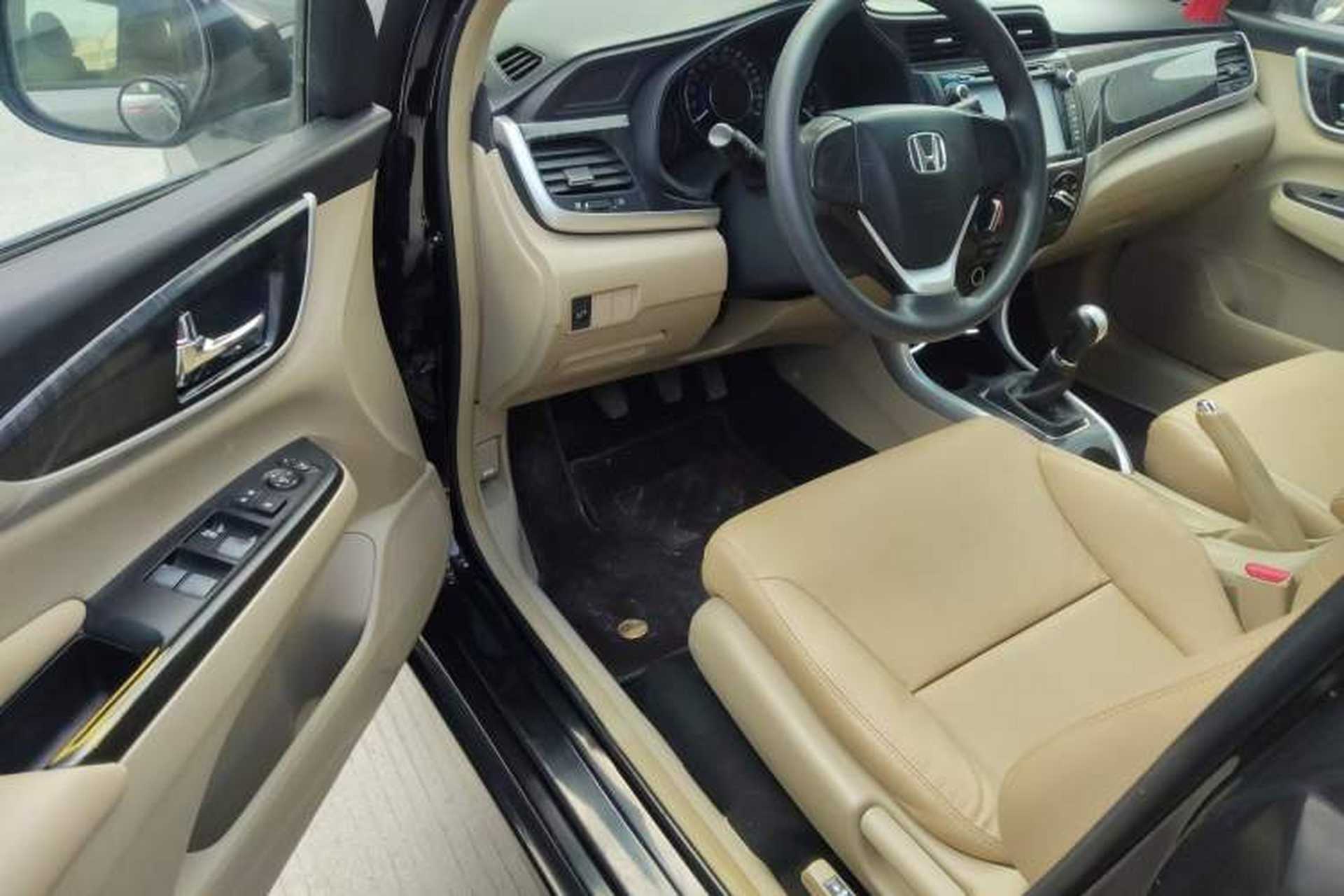 Used Honda Crider 2013 1.8L manual Comfort version Driver Seat