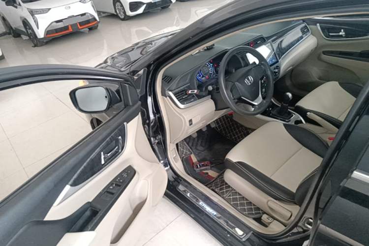 Used Honda Crider 2013 1.8L manual Comfort version Driver Seat