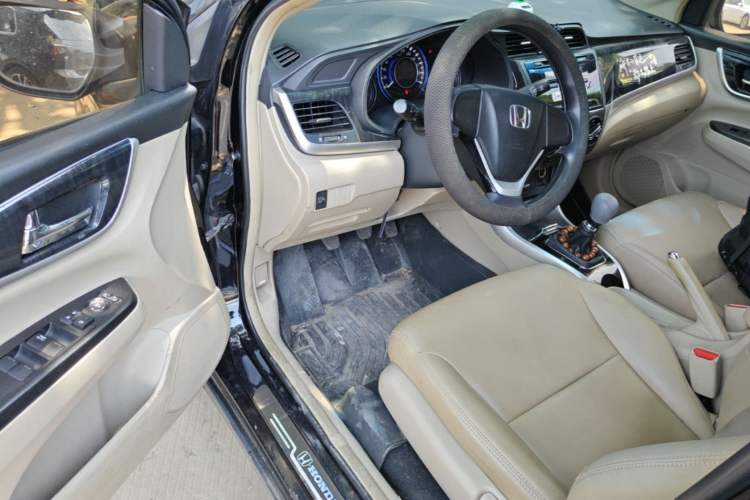 Used Honda Crider 2013 1.8L manual Comfort version Driver Seat