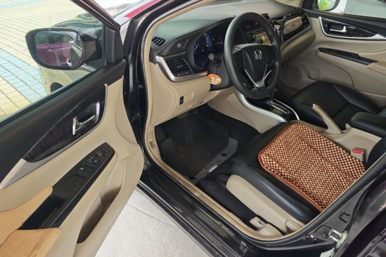 Used Honda Crider 2013 1.8L automatic comfort version Driver Seat