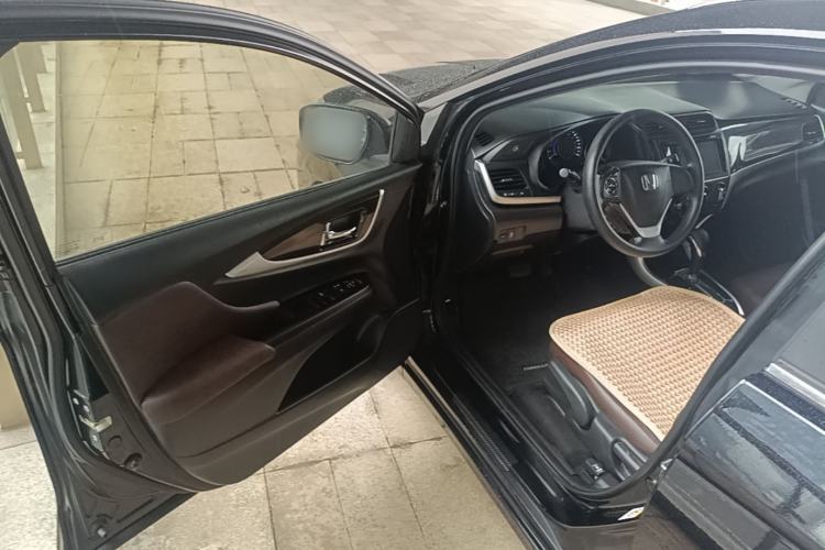 Used Honda Crider 2013 1.8L automatic luxury edition Driver Seat