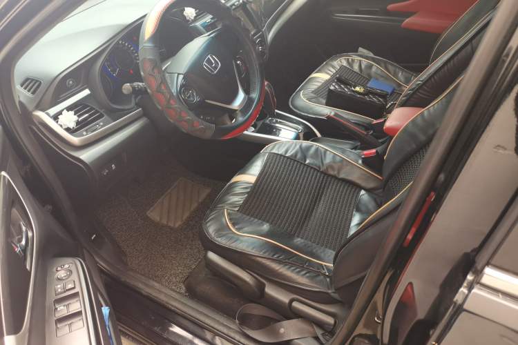 Used Honda Crider 2013 1.8L automatic luxury edition Driver Seat