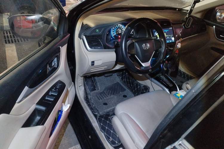 Used Honda Crider 2013 1.8L automatic comfort version Driver Seat