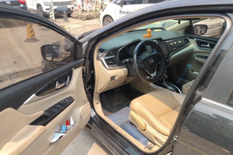 Used Honda Crider 2013 1.8L automatic luxury edition Driver Seat