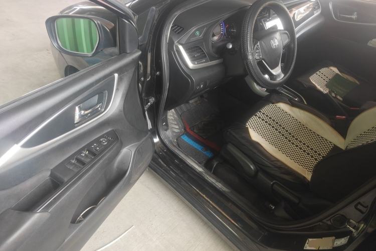 Used Honda Crider 2013 1.8L automatic luxury edition Driver Seat