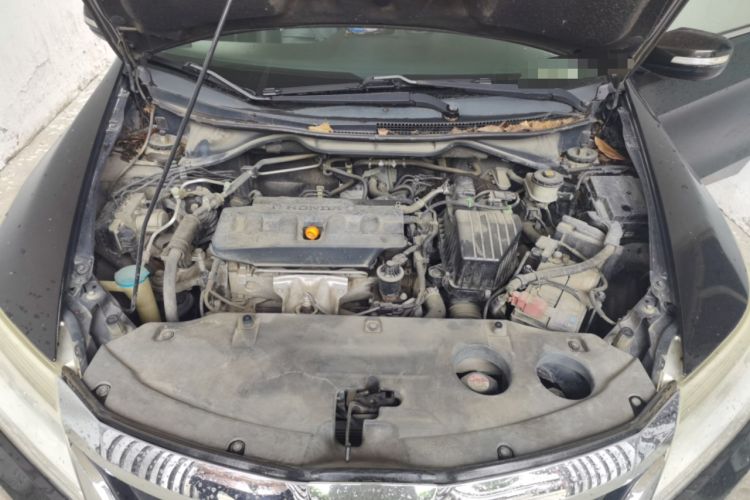 Used Honda Crider 2013 1.8L automatic luxury edition Engine Bay
