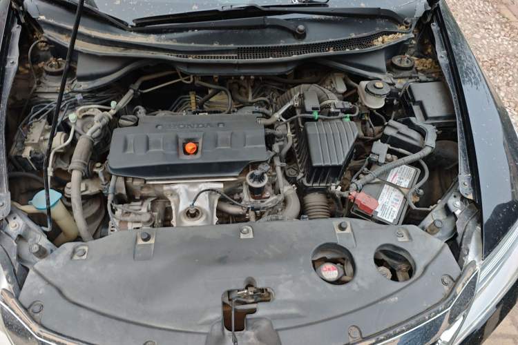 Used Honda Crider 2013 1.8L automatic luxury edition Engine Bay