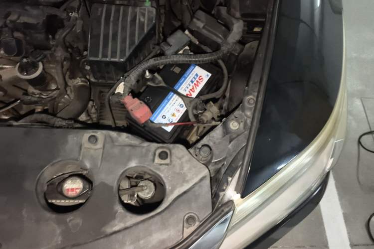 Used Honda Crider 2013 1.8L automatic comfort version Engine Bay Left