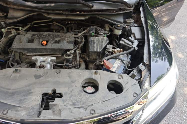 Used Honda Crider 2013 1.8L automatic flagship version Engine Bay Left