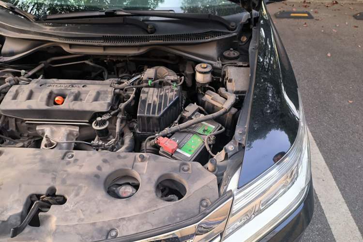 Used Honda Crider 2013 1.8L automatic comfort version Engine Bay Left