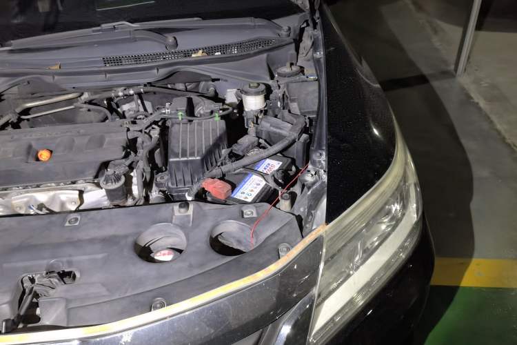 Used Honda Crider 2013 1.8L automatic luxury edition Engine Bay Left