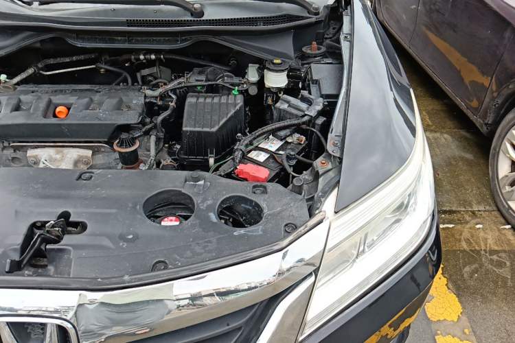 Used Honda Crider 2013 1.8L automatic luxury edition Engine Bay Left