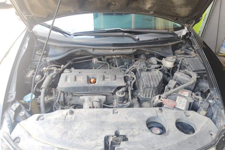 Used Honda Crider 2013 1.8L automatic luxury edition Engine Bay