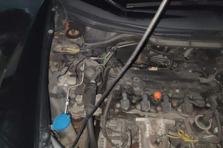 Used Honda Crider 2013 1.8L automatic comfort version Engine Bay Right
