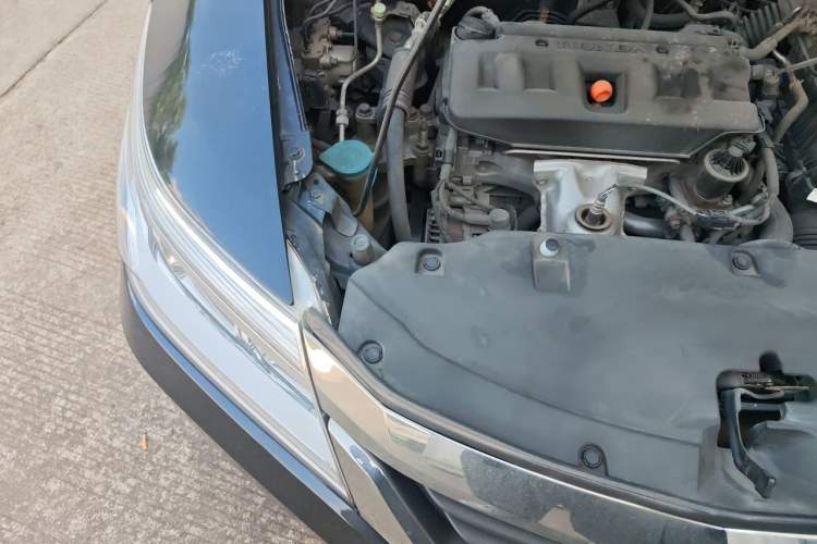 Used Honda Crider 2013 1.8L automatic comfort version Engine Bay Right